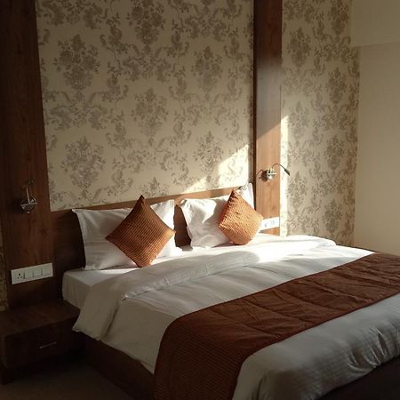 Swati Svasti 3B Hotel Dwārka Bagian luar foto