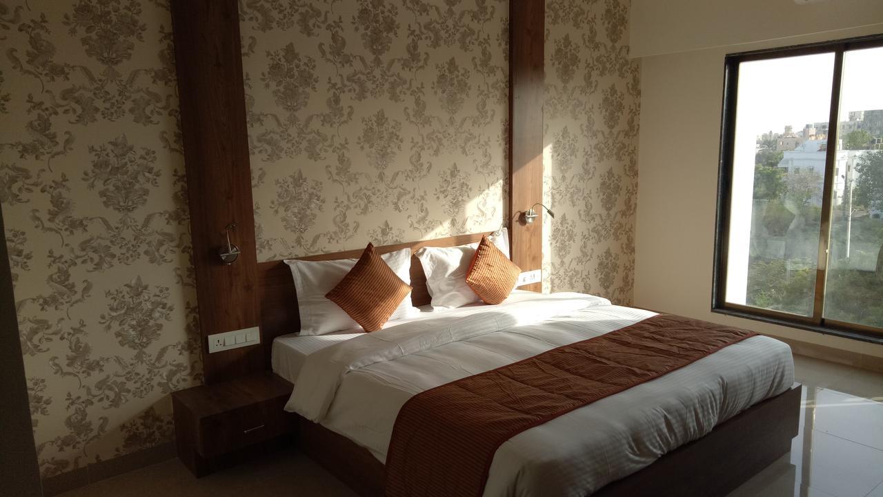 Swati Svasti 3B Hotel Dwārka Bagian luar foto